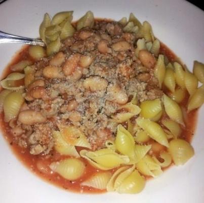 eenvoudige pasta fagioli met worst