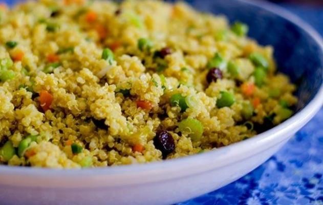 curried quinoa en edamame salade (veganistisch en glutenvrij)