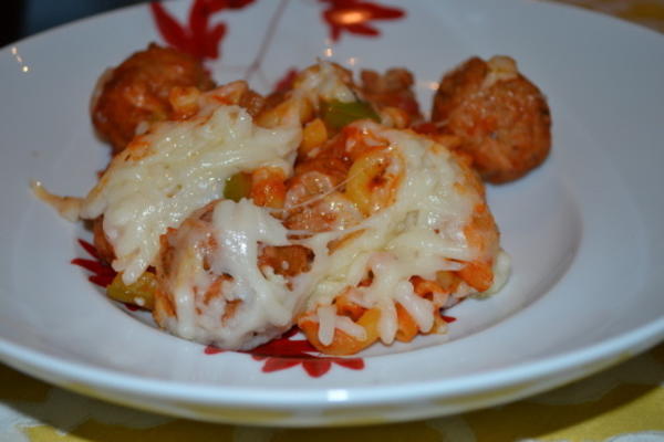 gebakken gehaktbal en pasta braadpan