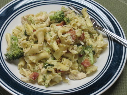 kip broccoli pasta met spek