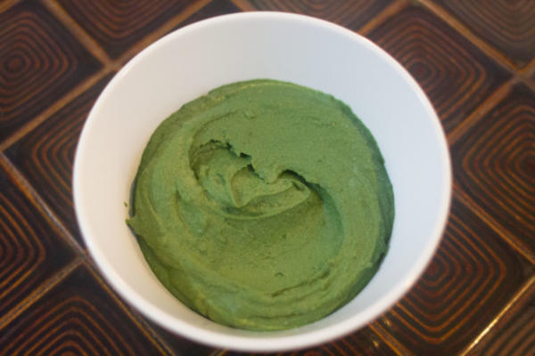 spirulina en geroosterde knoflook hummus 5fix