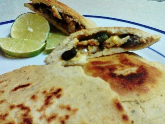 varkensvlees en garnalenpartij pupusas rsc