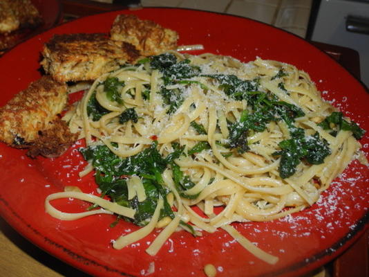 volkoren linguini met spinazie, basilicum en pijnboompitten