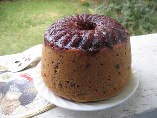 cranberry-cherry gestoomde pudding