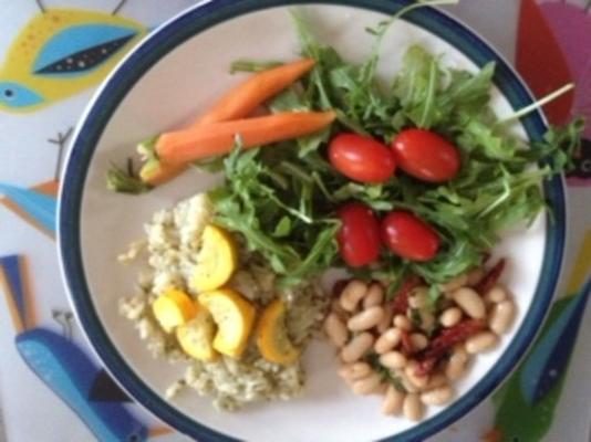 veganistische pesto risotto met geroosterde courgette