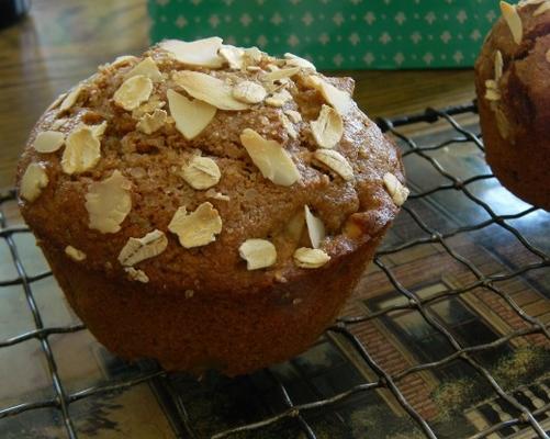 amandelmuffins met karamelappel