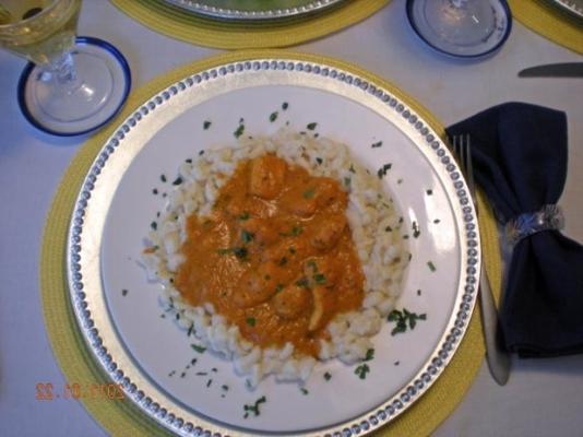 paprikahuhn mit nockerl - kip paprikash met kleine knoedels