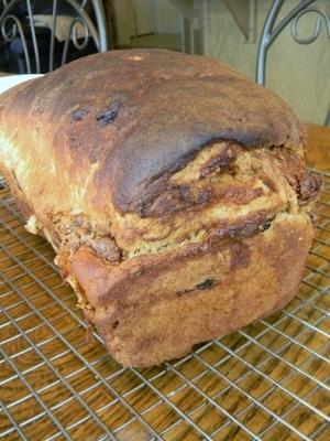 de zoete kaneel van de zus - krulbrood