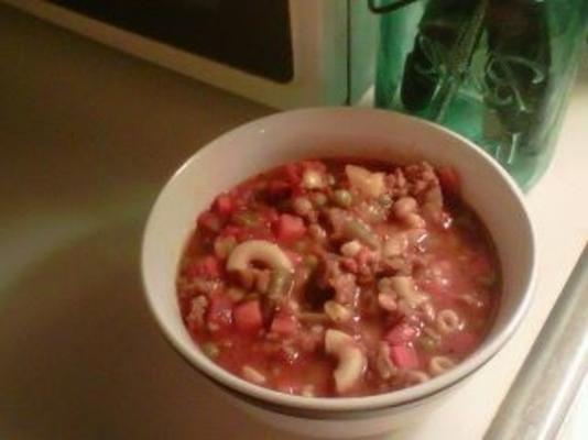 Italiaanse worstminestrone