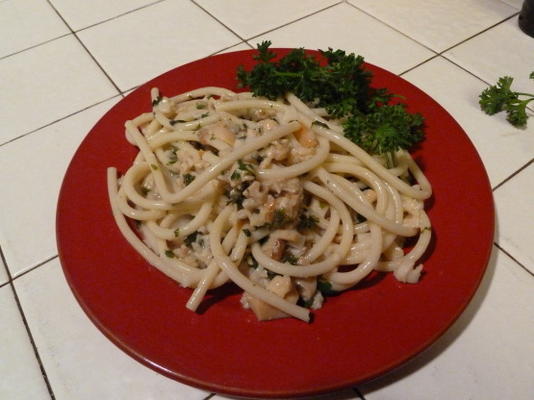 pasta met witte wijn schelpdierensaus