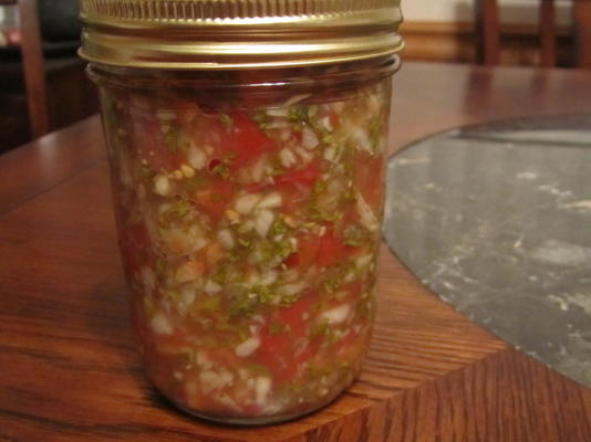 gekweekte pittige salsa