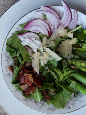 sugar snap pea salade met (knapperige prosciutto en) mint