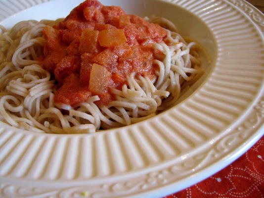 volkoren pasta en lichte wodka saus
