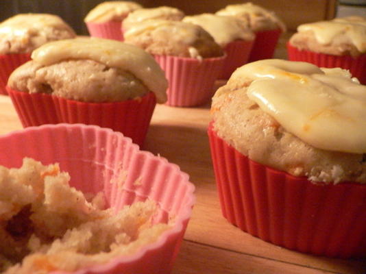 worteltaart cupcakes met oranje suikerglazuur (plat buikdieet recept)
