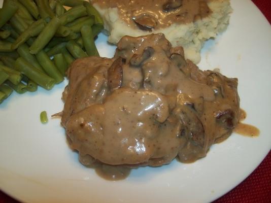 varkenshaasje met champignonsaus