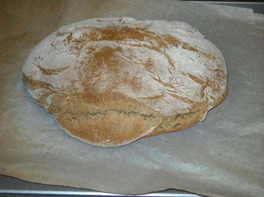 Duits stijl grijs brood (rogge-tarwe mix) graubrot