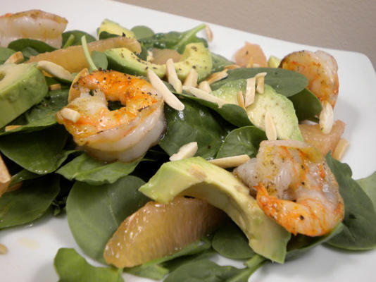 garnalen en avocado salade met grapefruit vinaigrette