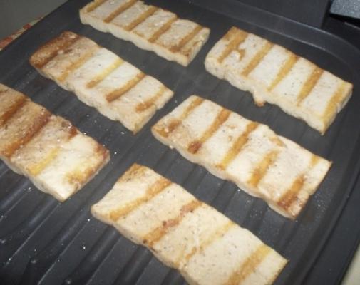 eenvoudig-als-1-2-3 veelzijdige gegrilde tofu-stukjes of sandwich-plakjes