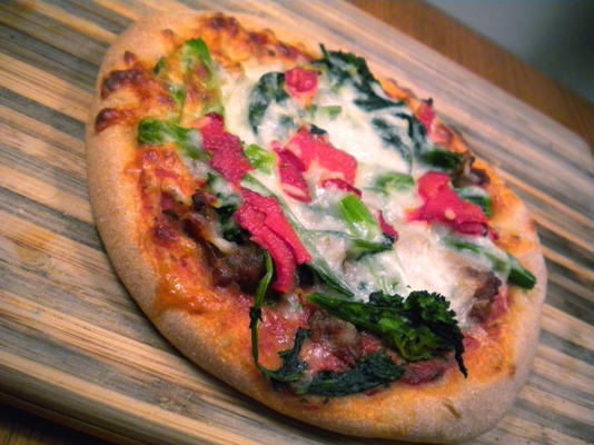 worst en broccoli rabe pizzettes