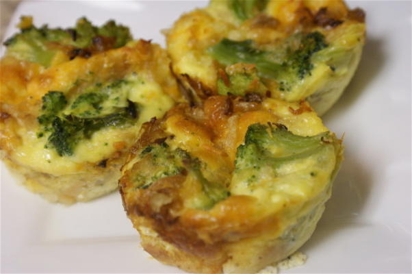 minicquiche met broccoli en kaas