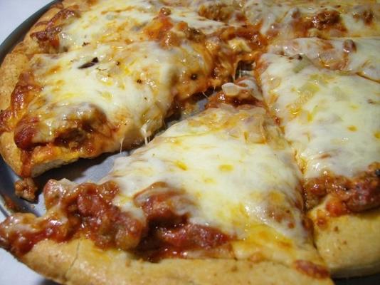 Italiaanse worst pizza smelten