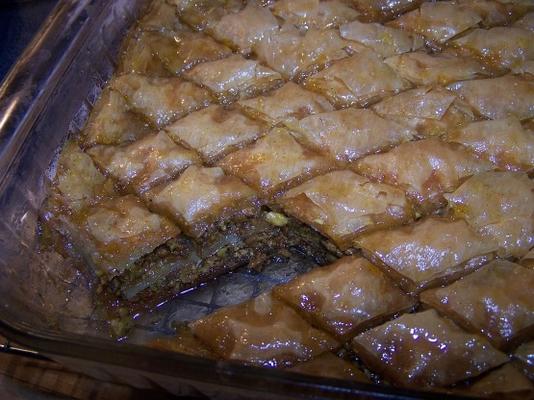pistache baklava met sinaasappel-kardemom siroop