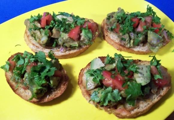 Mexicaanse guacamole bruschettas