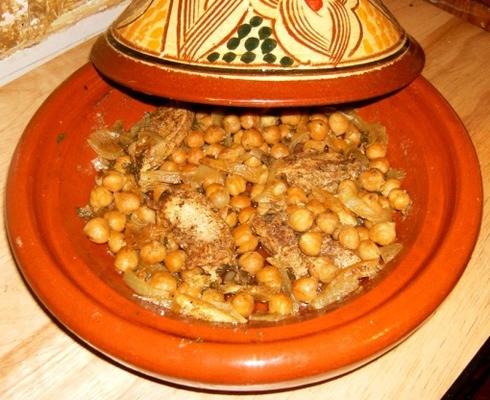 Marokkaanse kip en kikkererwt-tajine