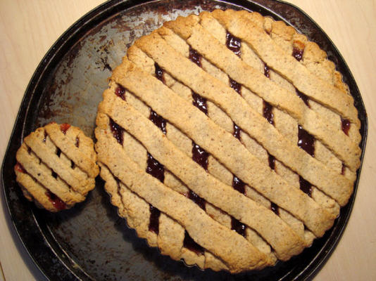 martha stewart's linzer taart met bosbessensap (of frambozen) jam