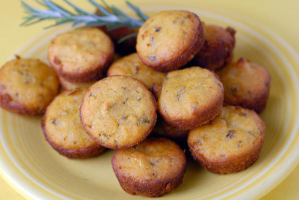 mini-muffins van citroenrozemarijn