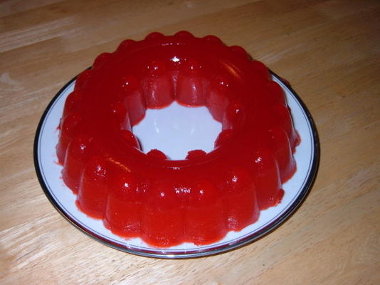 nickey's strawberry-applesauce jell-o ring