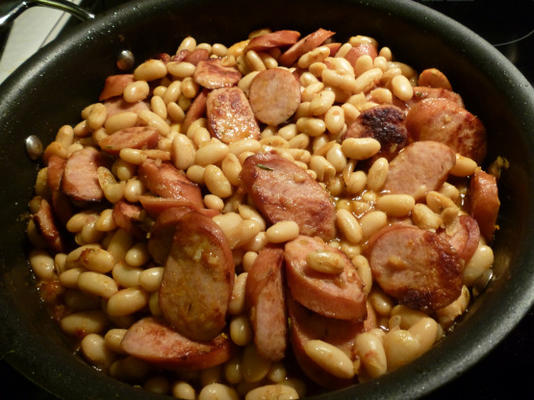 Kielbasa cassoulet (w / beans) - éénpansgerecht