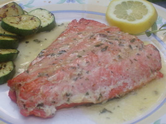 gegrilde sockeyezalm met dragonboter