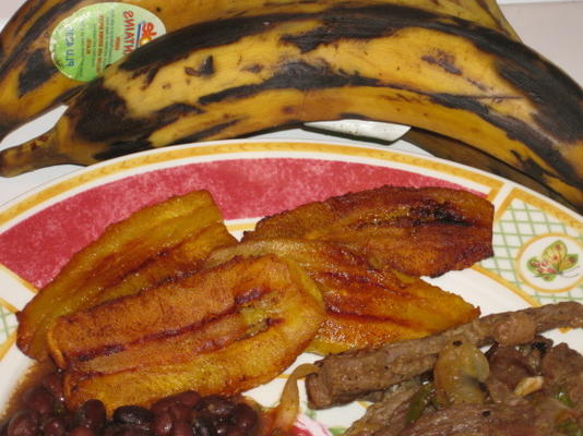 gemakkelijk gebakken plantains plakjes