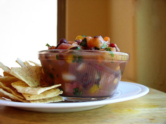 fruit en vegetarische salsa