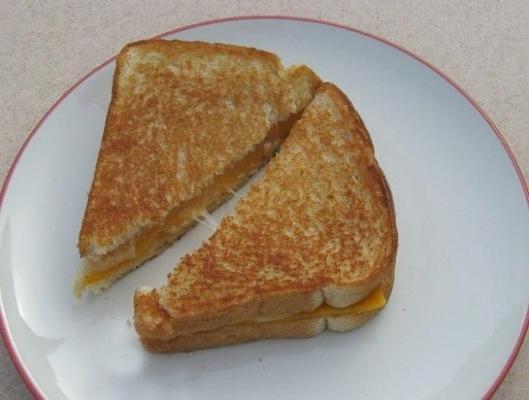 geroosterde sandwich met kaas