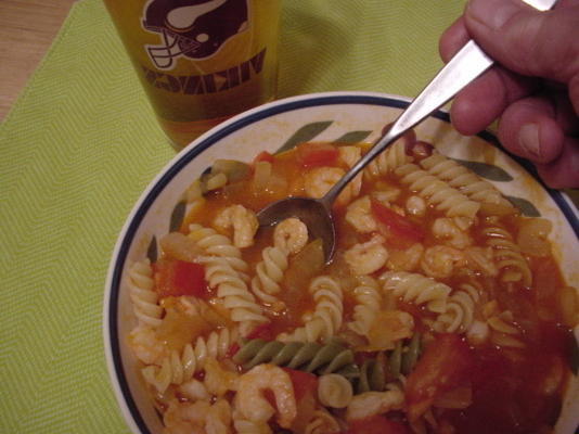 barbecue garnalen en pasta