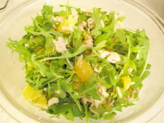 kippensalade met mandarin sinaasappelen en pecannoten