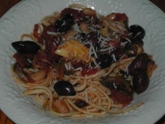 pasta met bonen, artisjokken en olijven