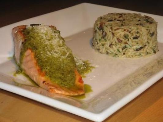 zalmfilet met een pestosaus