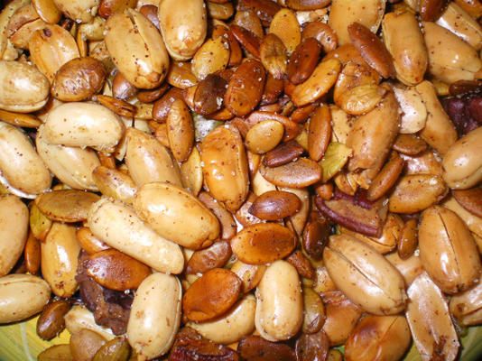 nueces y pepitas picantes (pikante noten en zaden)