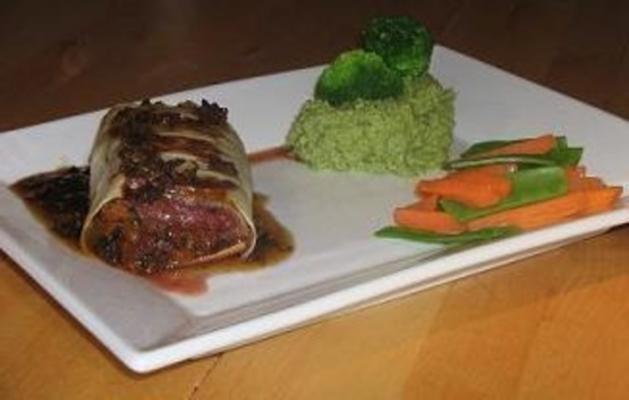 gevulde struisvogelfilet met truffelsaus