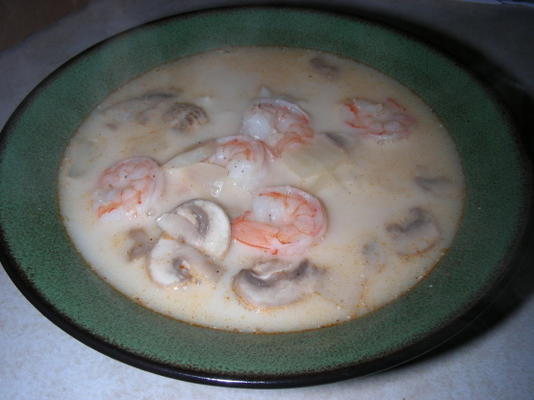 tom kha (kokossoep) met garnalen, eenvoudig