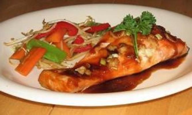 hoisin zalmfilets met roerbakgroenten