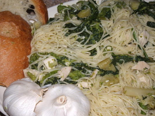 broccoli rabe en kip aglio olio (met olie en knoflook)