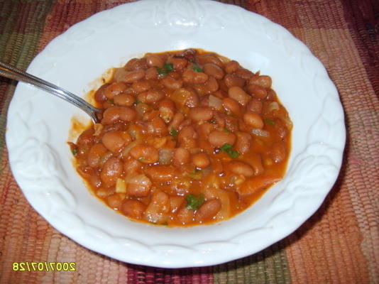 chuckwagon beans (frijoles a la charra)