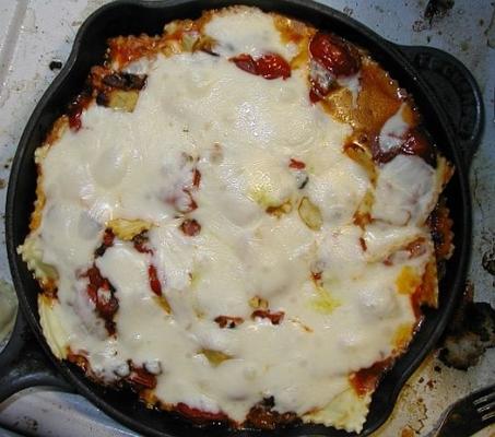 restjes smakelijke gebakken ravioli