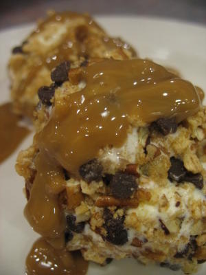 kaneel-chocolade chip-ijs ballen