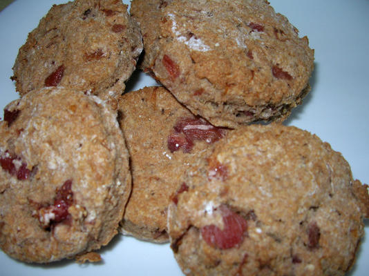 glutenvrije teff-koekjes met jam van aardbeien-ananas