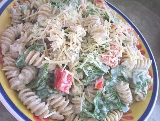 geroosterde pasta met rode peper en caesar